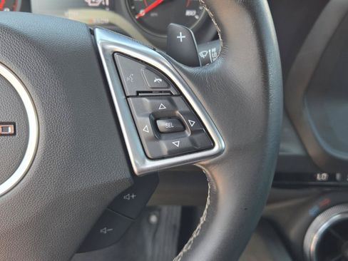 Used 2020 Chevrolet Camaro LT RWD image 17