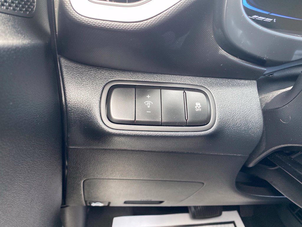 Certified 2024 Hyundai Venue Limited FWD image 21