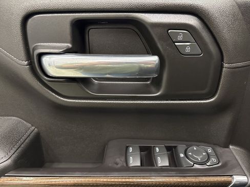 Used 2019 Chevrolet Silverado 1500 LT Trail Boss AWD/4WD image 13