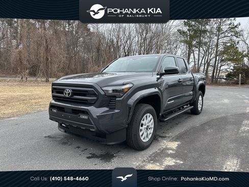 Used 2025 Toyota Tacoma SR5 image 1
