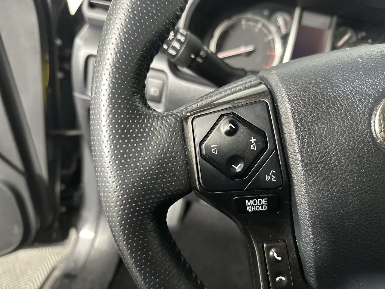 Used 2024 Toyota 4Runner TRD Off-Road Premium w/ Moonroof Package AWD/4WD image 6