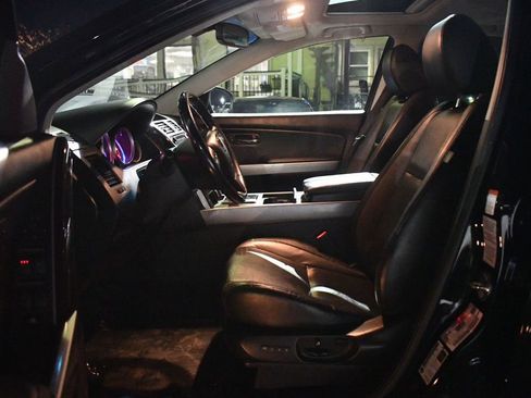 Used 2012 MAZDA CX-9 Grand Touring w/ Moonroof & Bose Audio Pkg image 13