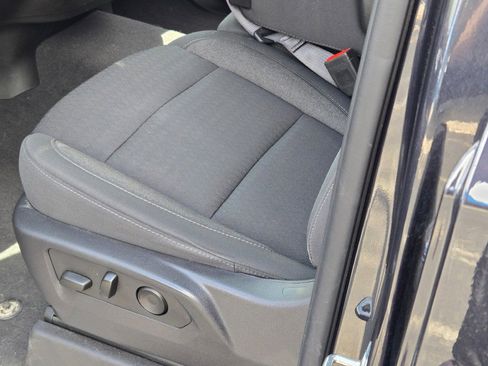 Used 2024 Chevrolet Silverado 1500 LT image 23