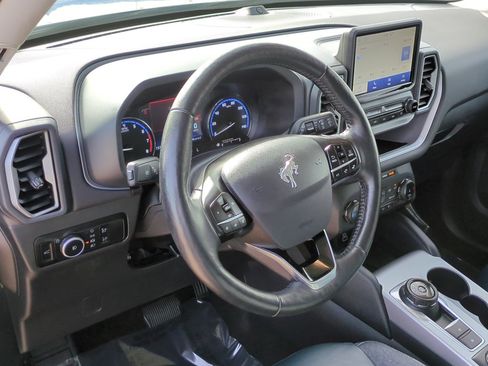 Used 2023 Ford Bronco Sport Outer Banks w/ Tech Package image 14