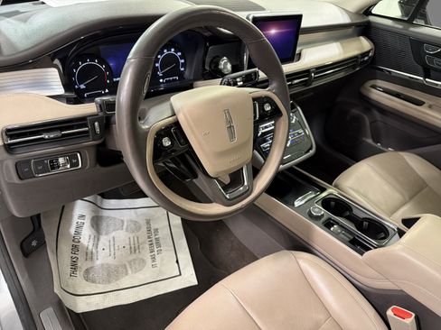 Used 2022 Lincoln Corsair FWD w/ Premium Package image 15
