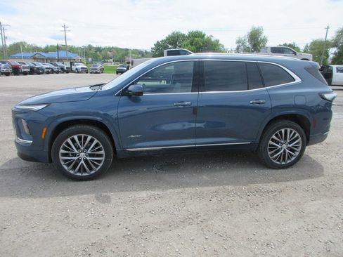 New 2026 Buick Enclave Avenir w/ Super Cruise Package AWD/4WD image 9