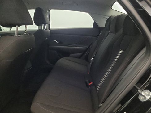 Used 2023 Hyundai Elantra SEL w/ Cargo Package FWD image 18