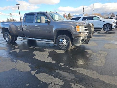 Used 2011 GMC Sierra 3500 SLT w/ SLT Convenience Package image 80