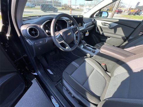 New 2025 Chevrolet Blazer LT w/ Convenience Package image 10