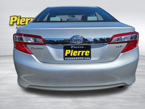 Used 2012 Toyota Camry XLE FWD image 5