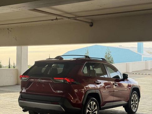 Used 2023 Toyota RAV4 Limited image 15