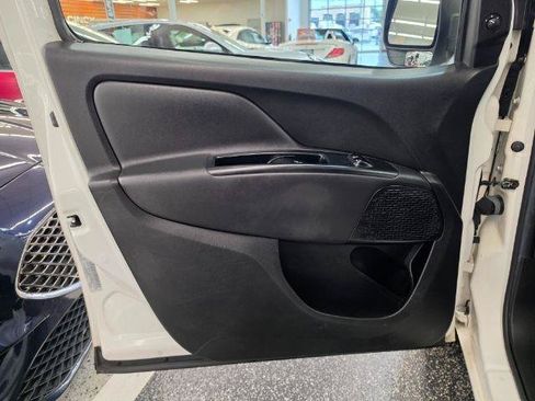 Used 2019 RAM ProMaster City Tradesman SLT FWD image 22