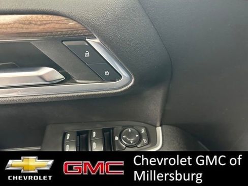 Used 2023 Chevrolet Silverado 1500 LT w/ Z71 Off-Road Package AWD/4WD image 11