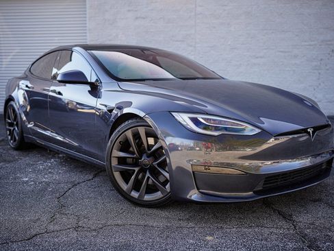 Used 2021 Tesla Model S Plaid image 8