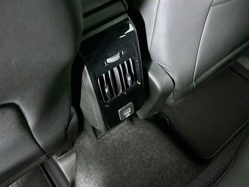 New 2026 Jeep Compass Limited w/ Sun, Sound & Navigation Group image 32