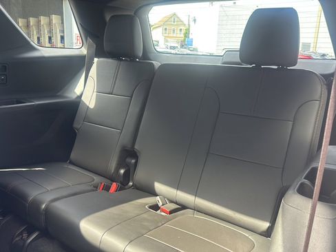Used 2023 Chevrolet Traverse RS w/ LPO, Floor Liner Package AWD/4WD image 23