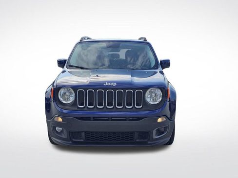 Used 2017 Jeep Renegade Latitude FWD image 2