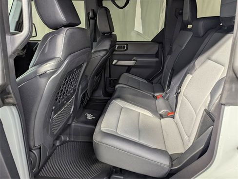 Used 2022 Ford Bronco Everglades image 9