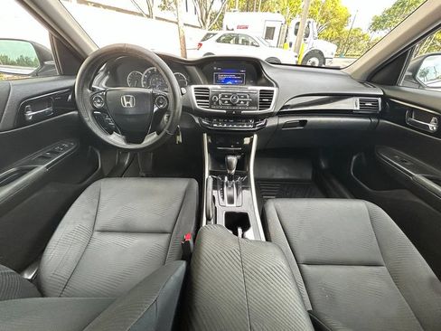 Used 2016 Honda Accord LX image 10