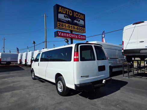 Used 2014 Chevrolet Express 3500 LS image 21
