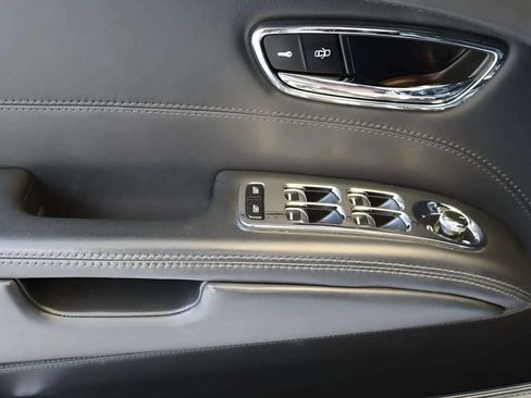 Used 2014 Bentley Mulsanne RWD image 19