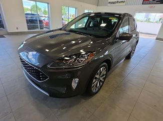 Used 2020 Ford Escape Titanium w/ Titanium Premium Package 2.0 AWD/4WD video 1