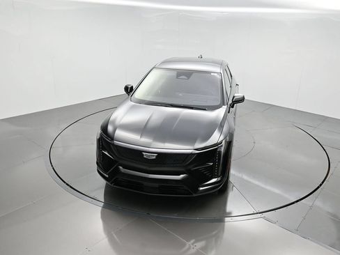 New 2027 Cadillac Optiq Premium Sport w/ LPO, Floor Liner Package AWD/4WD image 41