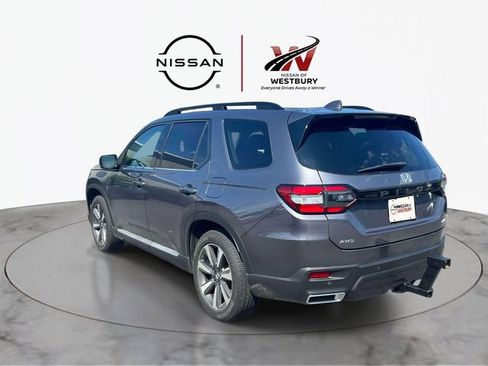 Used 2025 Honda Pilot Elite image 7