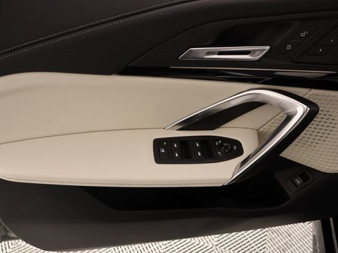 New 2026 BMW X1 xDrive28i w/ Technology Package image 18