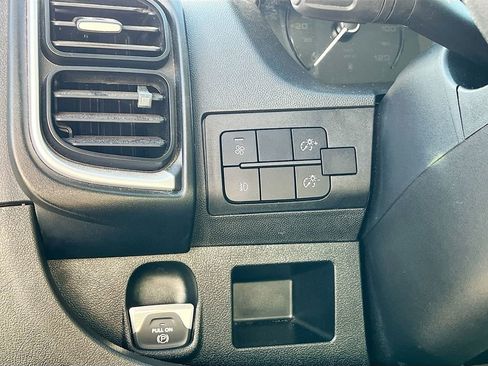 Used 2025 RAM ProMaster 3500 w/ Convenience Group image 10