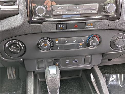 Used 2024 Nissan Frontier SV w/ Technology Package AWD/4WD image 16