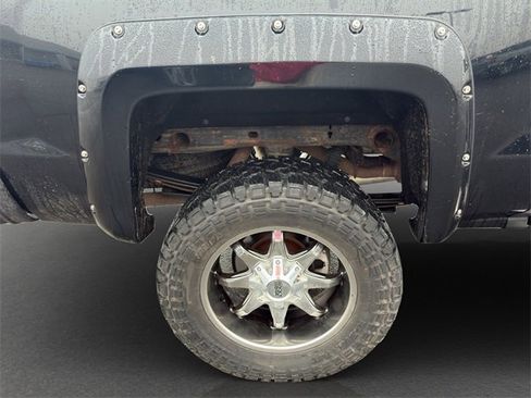 Used 2017 Chevrolet Silverado 1500 LTZ Z71 w/ LTZ Plus Package image 10