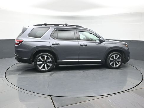 Certified 2023 Honda Pilot Touring image 8