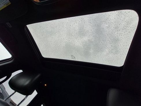 Used 2018 Jeep Grand Cherokee Limited AWD/4WD image 17
