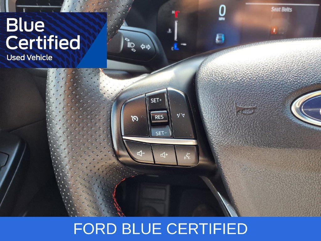 Certified 2025 Ford Escape ST-Line Select AWD/4WD image 16