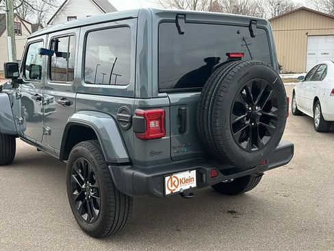 Used 2025 Jeep Wrangler Unlimited Sahara w/ Safety Group AWD/4WD image 6