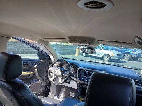 Used 2019 GMC Acadia Denali image 23