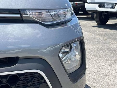Used 2022 Kia Soul LX w/ Technology Package FWD image 9