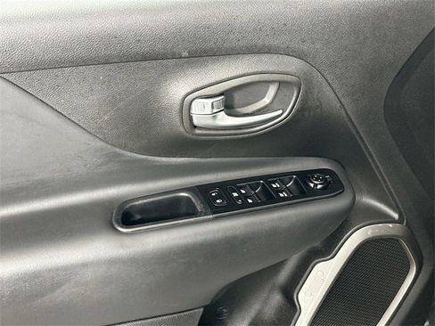 Used 2022 Jeep Renegade Limited w/ Sun, Sound & Wheels Group image 24