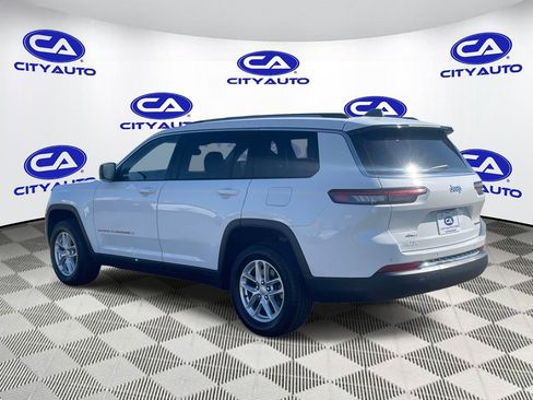 Used 2023 Jeep Grand Cherokee L Laredo image 5