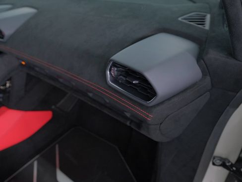 Used 2024 Lamborghini Huracan STO RWD image 29