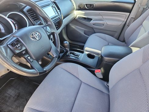 Used 2015 Toyota Tacoma 2WD Access Cab image 7