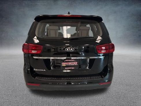 Used 2020 Kia Sedona L image 8