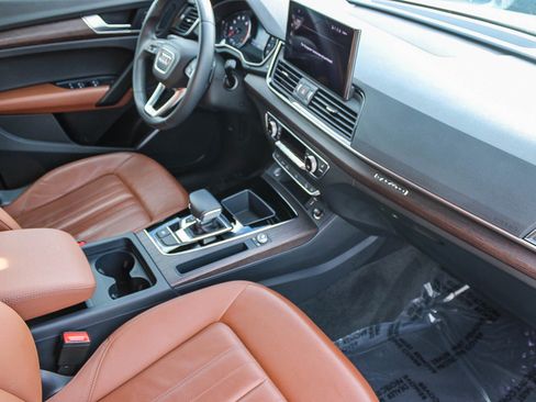 Used 2024 Audi Q5 2.0T Premium image 17