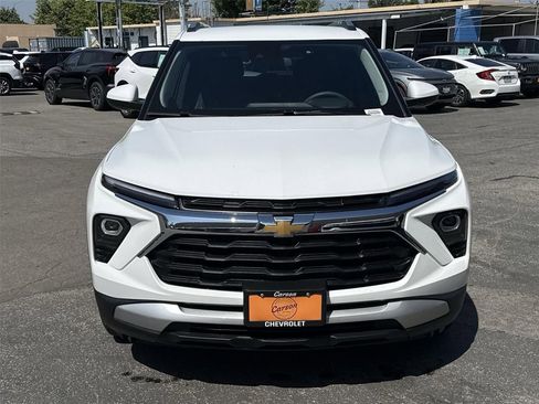 Used 2025 Chevrolet TrailBlazer LT FWD image 8
