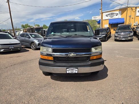 Used 2010 Chevrolet Express 3500 LT w/ LT Preferred Equipment Group RWD image 4
