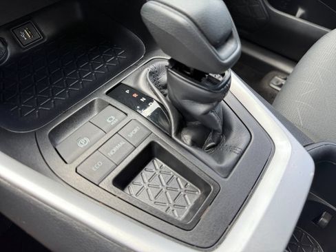 Certified 2025 Toyota RAV4 XLE FWD image 37