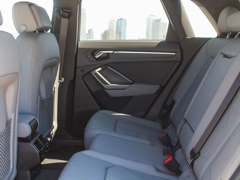 New 2025 Audi Q3 2.0T Premium image 26