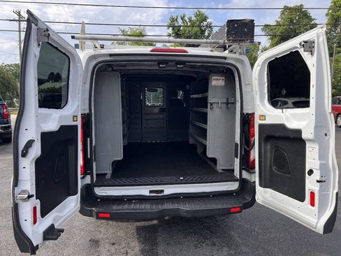 Used 2015 Ford Transit 250 130 Low Roof RWD image 24