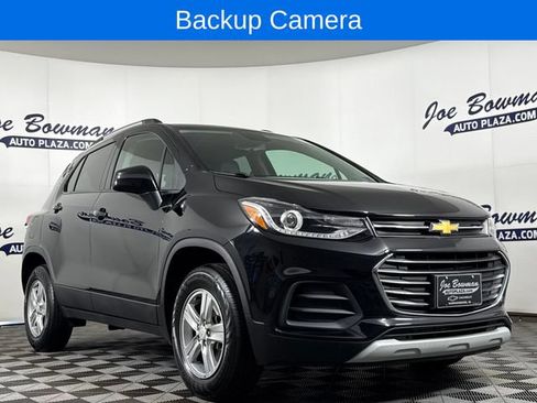 Certified 2022 Chevrolet Trax LT w/ LT Convenience Package AWD/4WD image 5